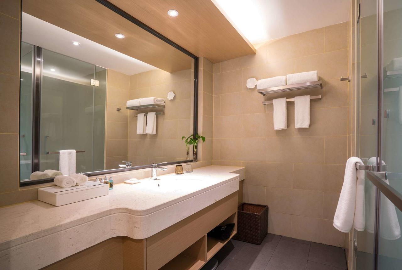 Ramada Encore Jintang Чънду Екстериор снимка